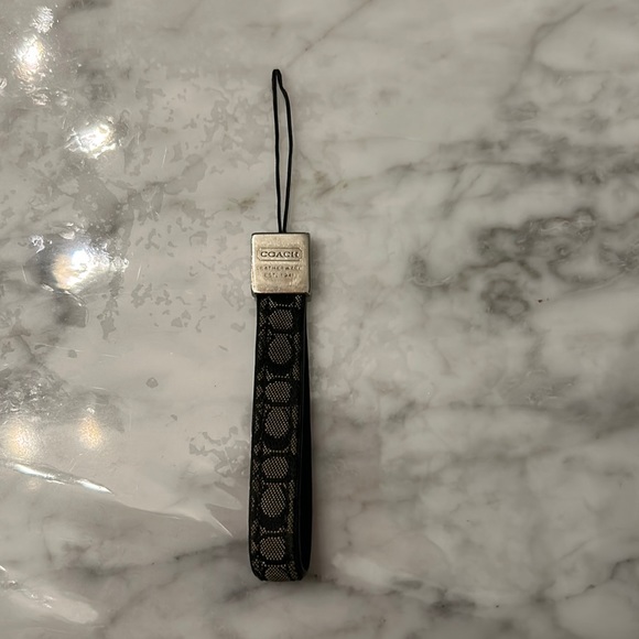 Coach keychain with string hoop - Picture 1 of 3